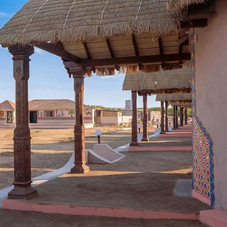 Dholavira Village Resort Luaran gambar