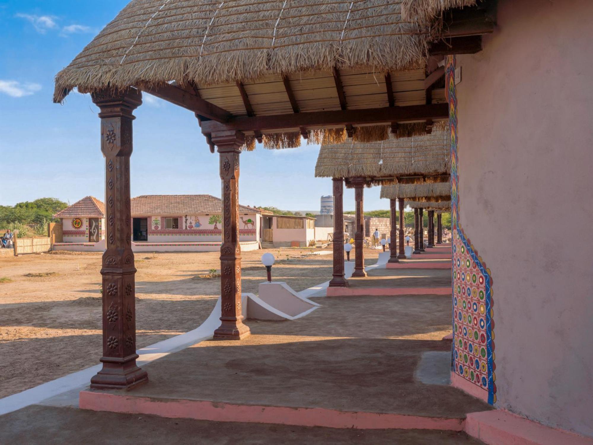 Dholavira Village Resort Luaran gambar