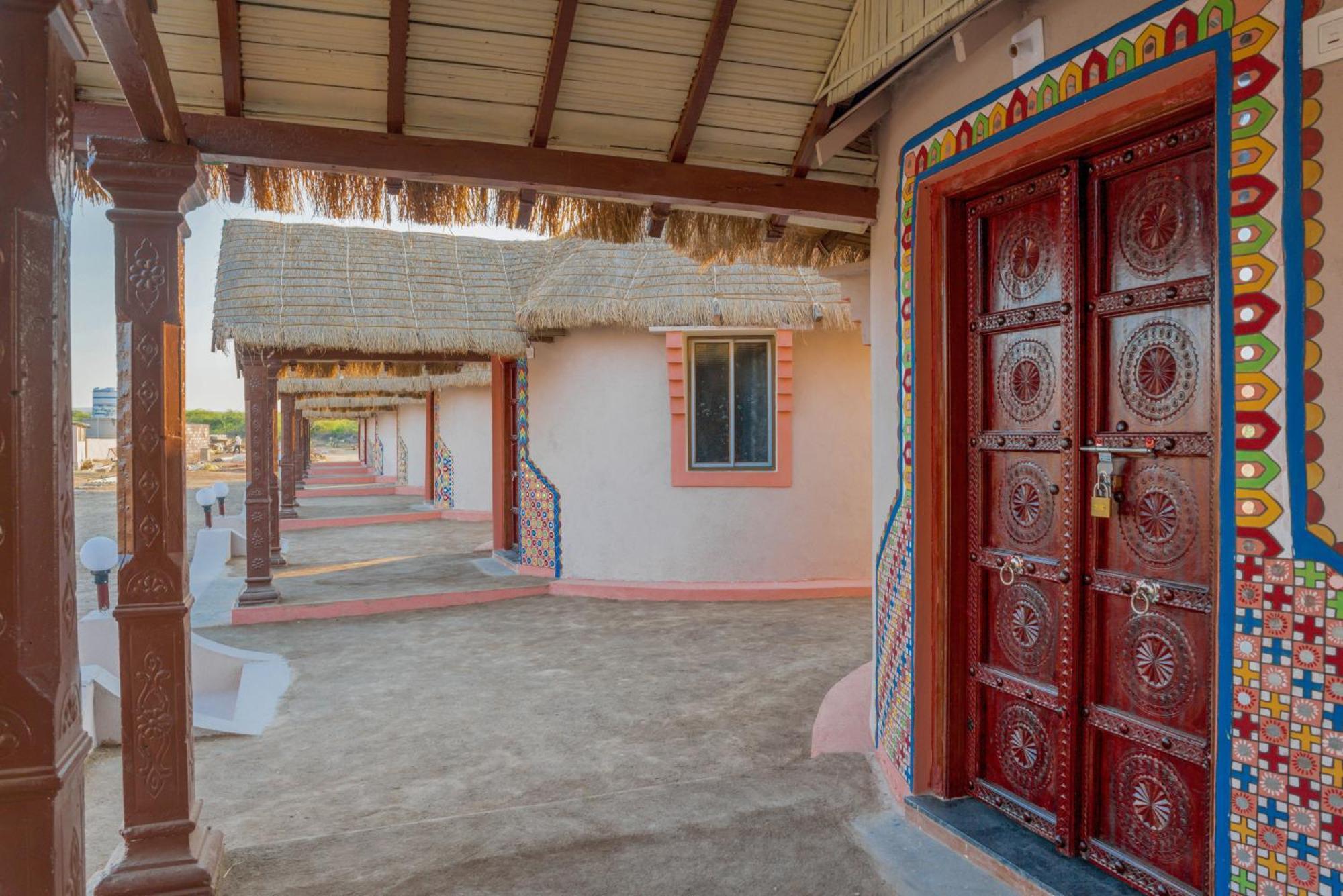 Dholavira Village Resort Luaran gambar