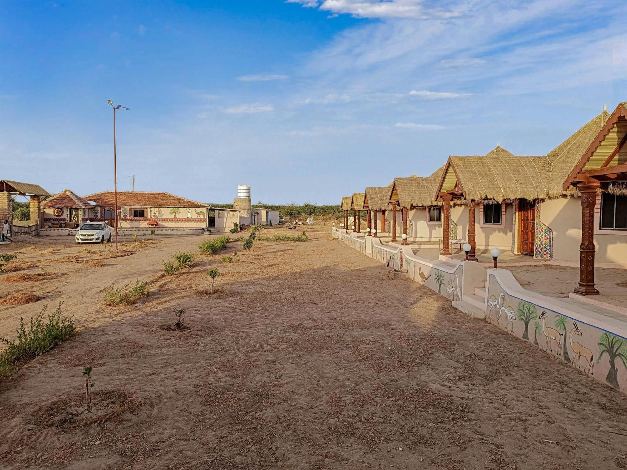 Dholavira Village Resort Luaran gambar